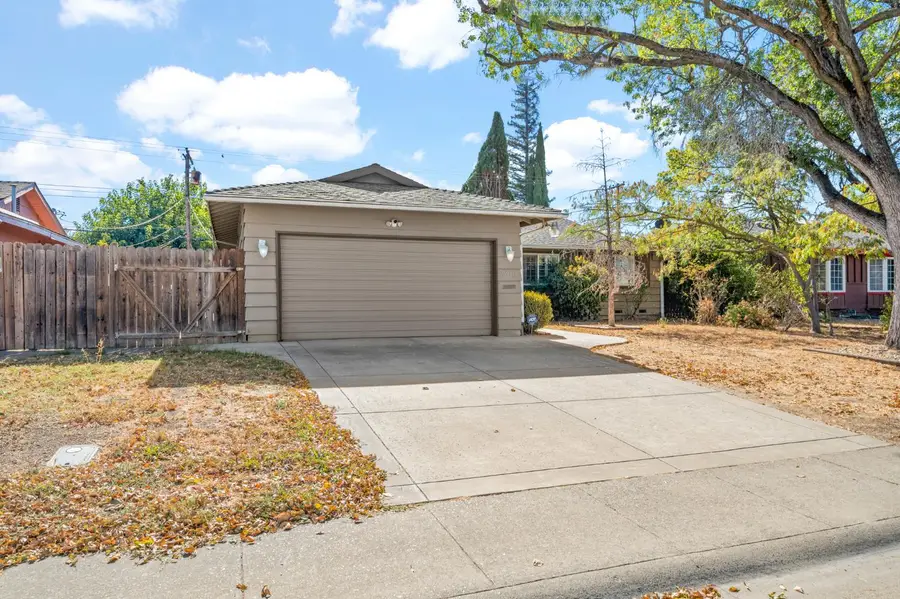 7019 Ursa Parkway, Sacramento, CA 95823 - #3