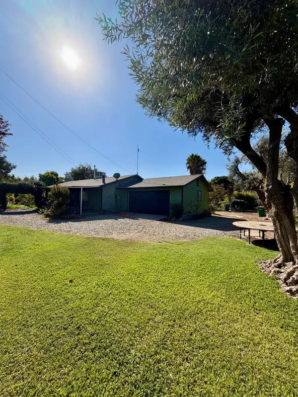 931 E List Ave, Exeter, CA 93221