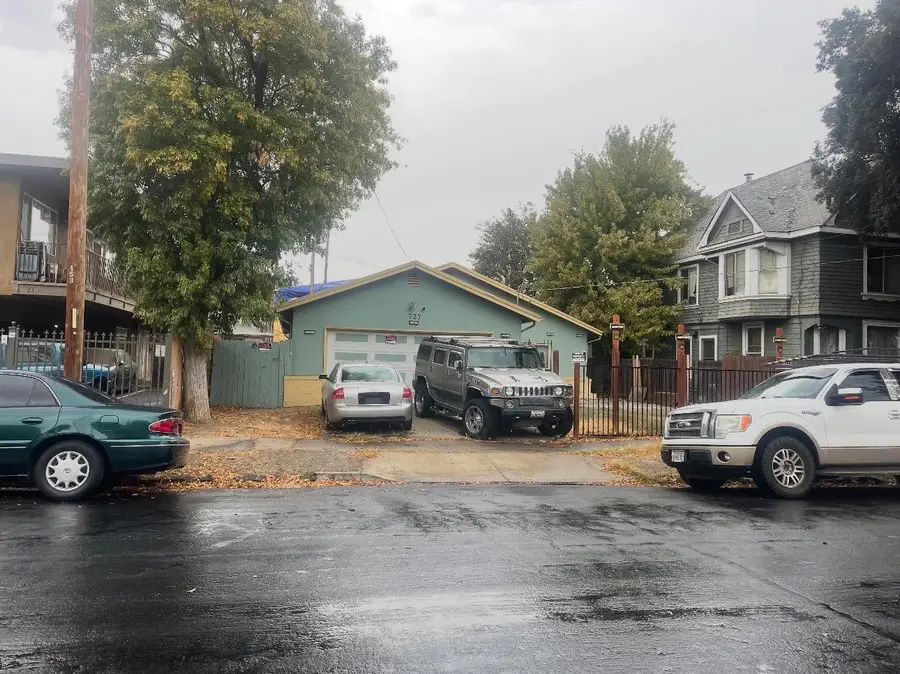 727 E Fremont Street, Stockton, CA 95202 - #2