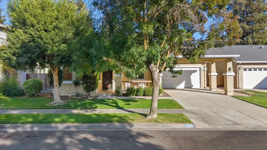723 Almondcrest Court, Oakdale, CA 95361 - #3
