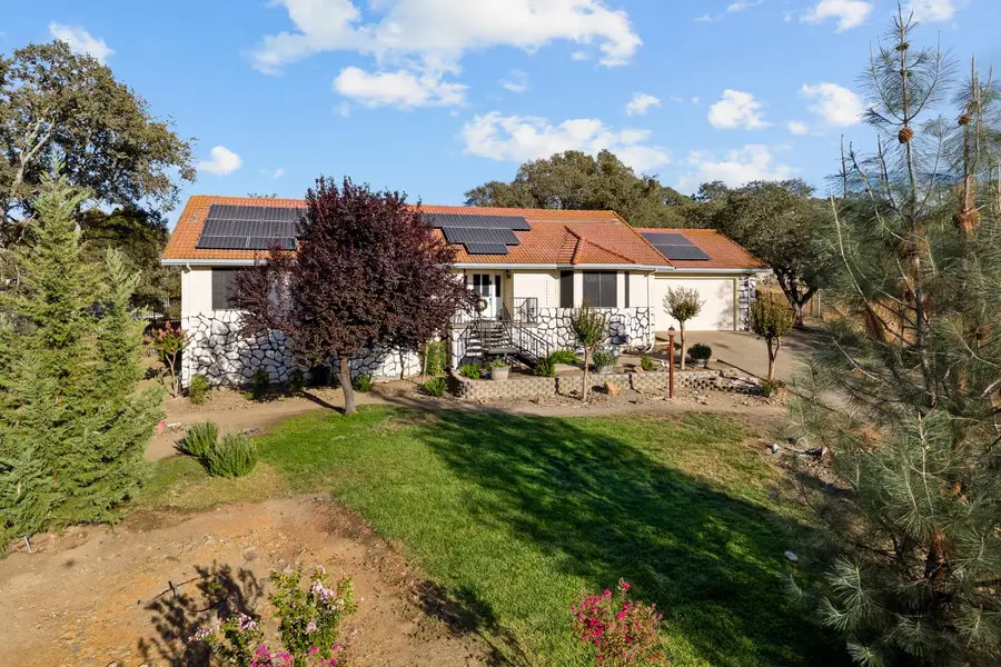 2709 Huckleberry Lane, Valley Springs, CA 95252 - #2