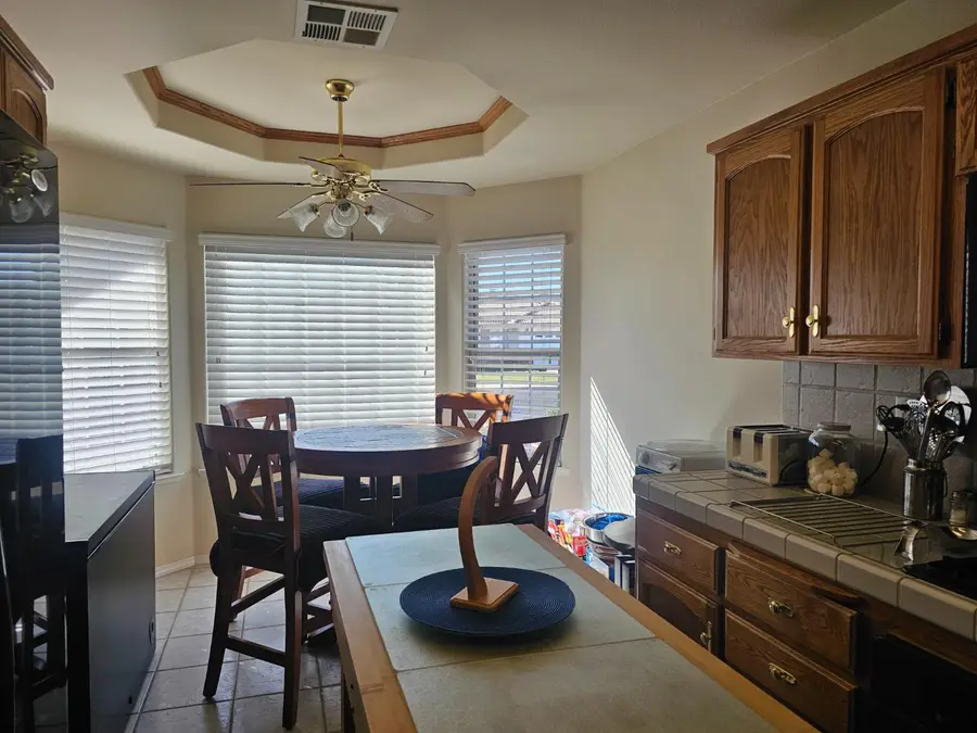 2335 Judith Way, Madera, CA 93637 - #3