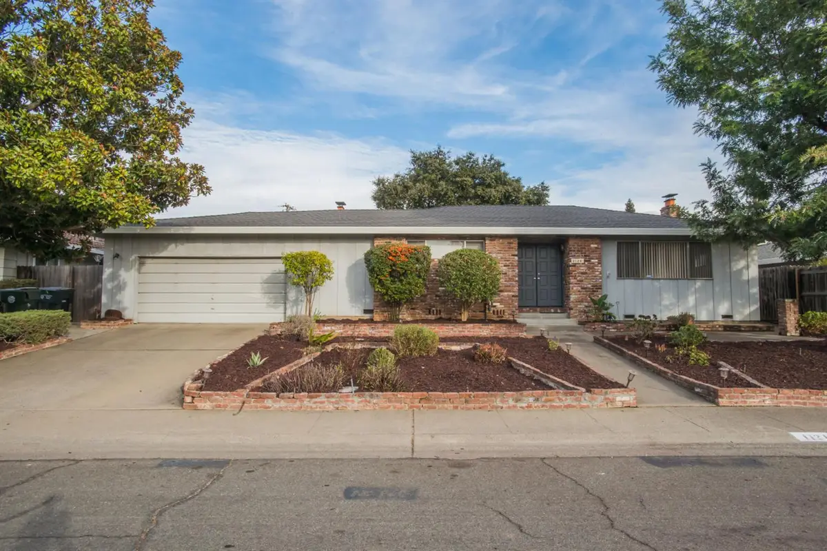 1124 Fay Circle, Sacramento, CA 95831 - #1