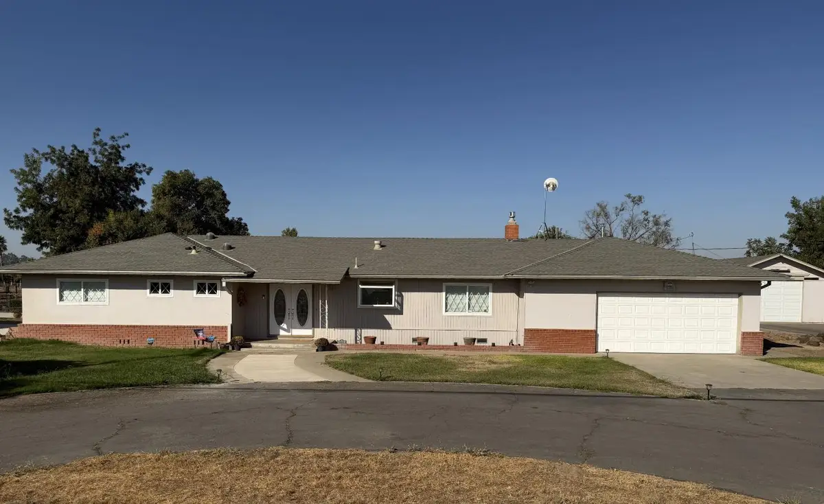 10413 Pioneer Avenue, Oakdale, CA 95361 - #1