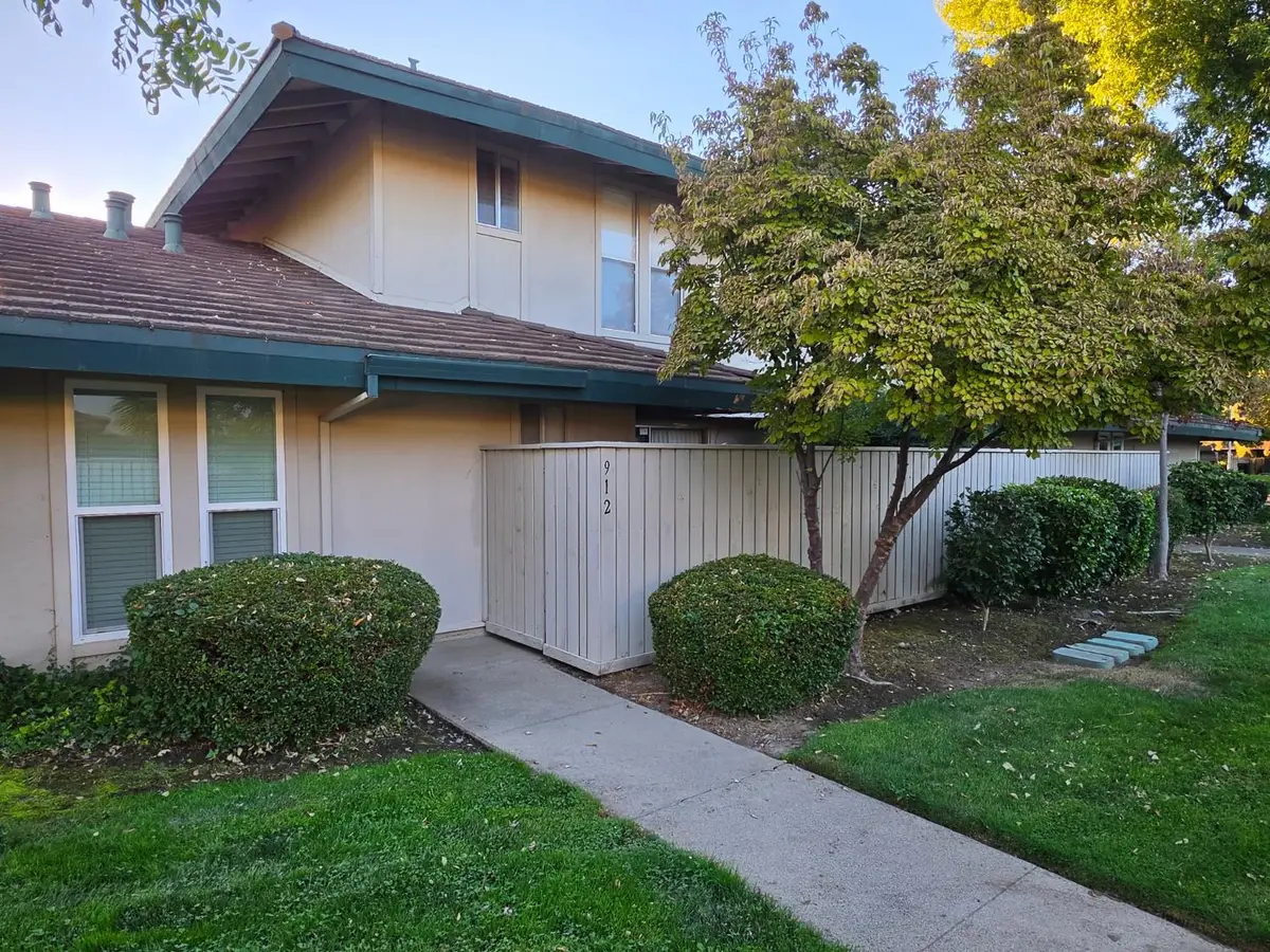 912 Roundtree Court, Sacramento, CA 95831 - #1