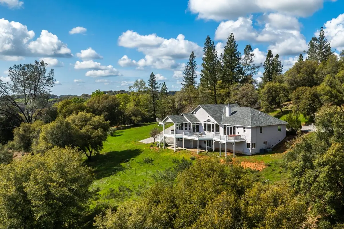 16305 Duggans, Grass Valley, CA 95949 - #1