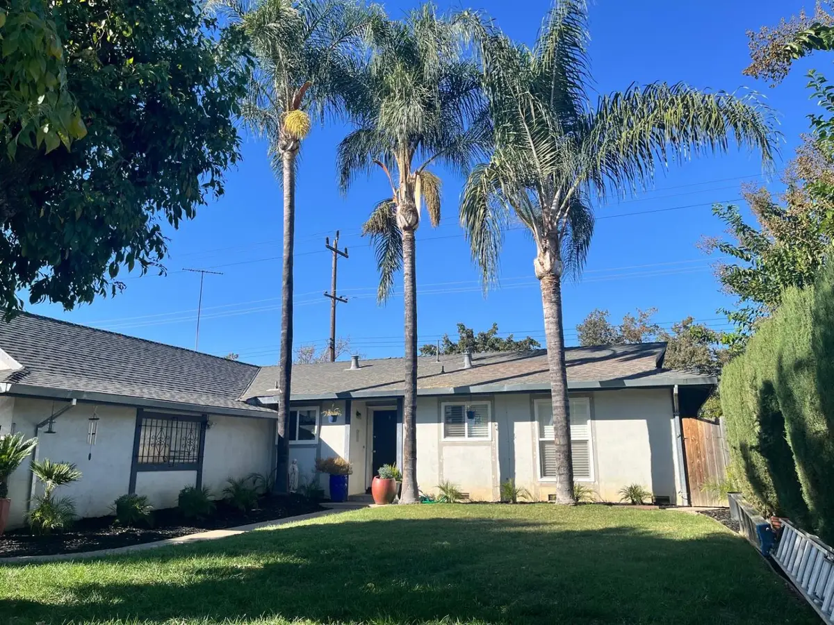 7041 Flamingo Way, Sacramento, CA 95828 - #1