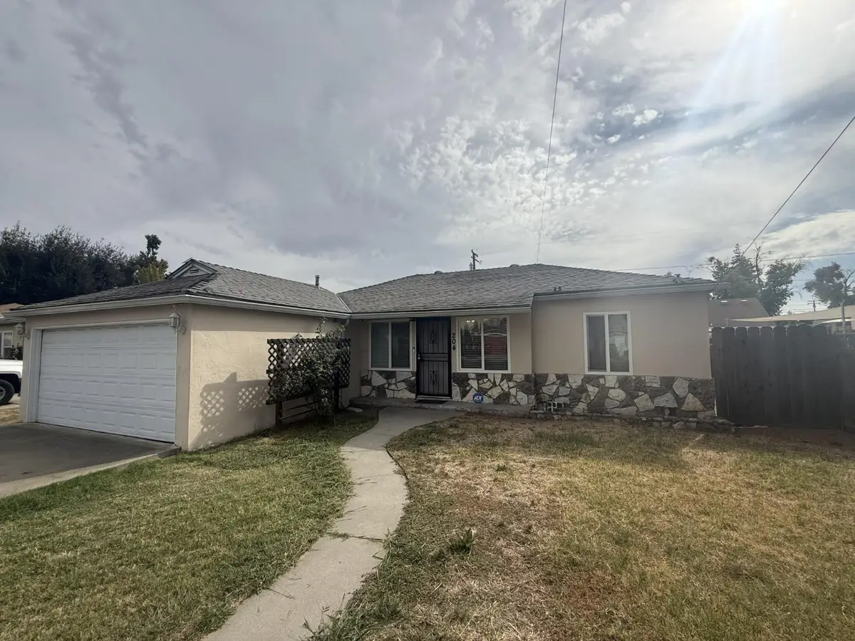 204 Palm Avenue, Modesto, CA 95350 - #1