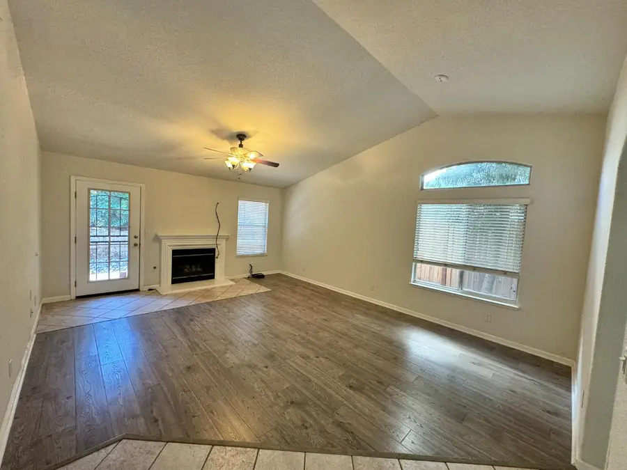 204 Sapphire Court, Roseville, CA 95678 - #2