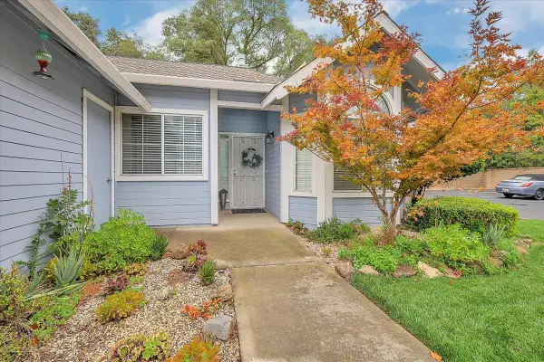 5247 Arden Way, Carmichael, CA 95608