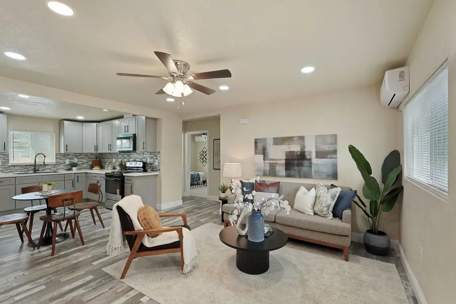 815 S Carroll Avenue, Stockton, CA 95215 - #3