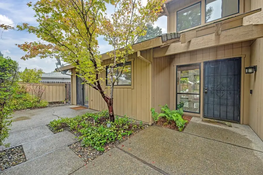 30 Hidden Lake Circle, Sacramento, CA 95831 - #3