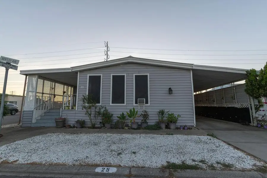 25 Bentley Avenue, Sacramento, CA 95823 - #2