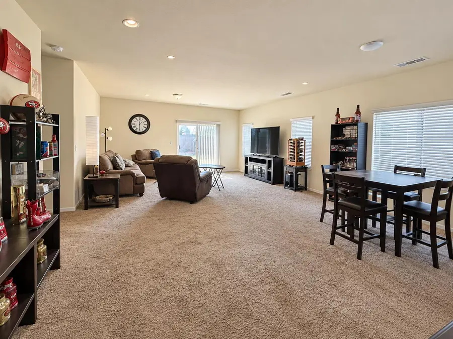 1884 Sand Dollar Drive, Linda, CA 95901 - #3