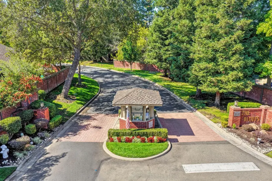 8927 Bluff Lane, Fair Oaks, CA 95628 - #2