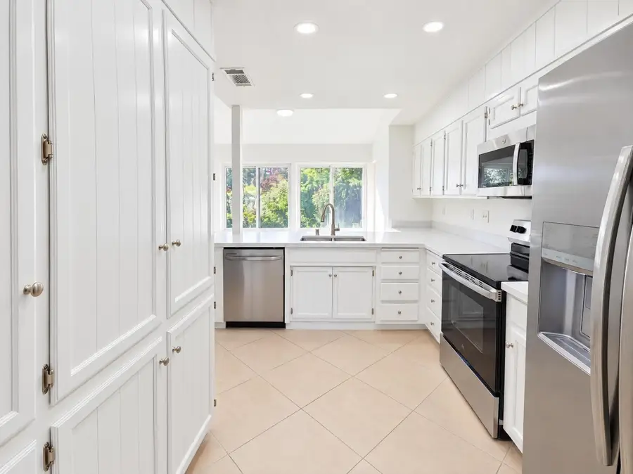 2442 Meadow Lake Drive, Stockton, CA 95207 - #3