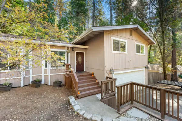 5701 Columbine Way, Pollock Pines, CA 95726