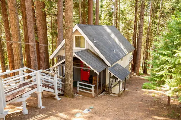 22151 Sarah Circle, Long Barn, CA 95335