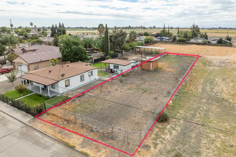 8795 Blossom Avenue, Dos Palos, CA 93620 - #2