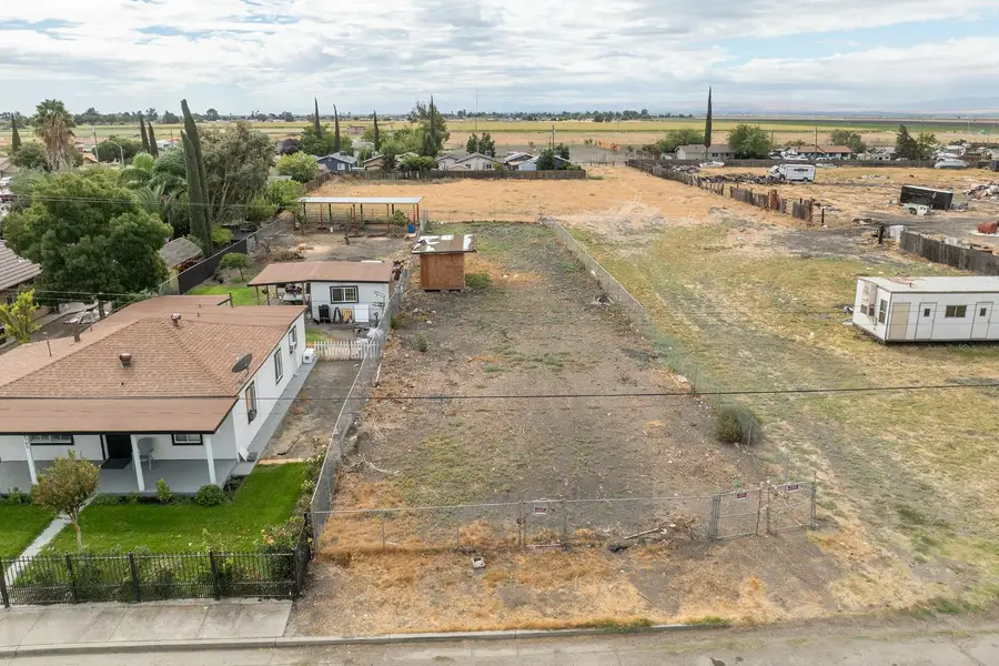 8795 Blossom Avenue, Dos Palos, CA 93620 - #3