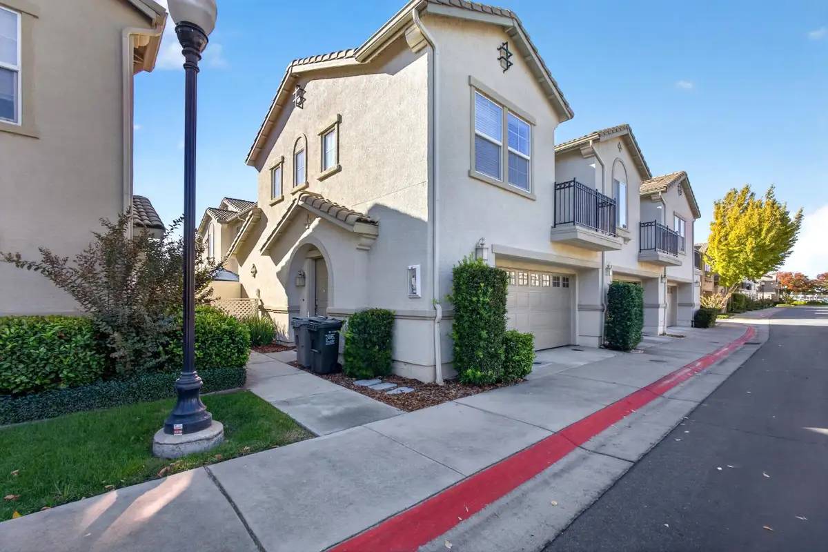 3301 N Park Drive #712, Sacramento, CA 95835 - #1