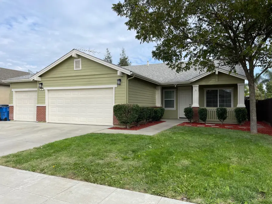 161 Mariposa Street, Madera, CA 93638 - #2