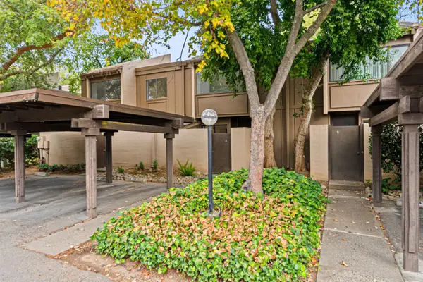 899 Woodside Lane #3, Sacramento, CA 95825