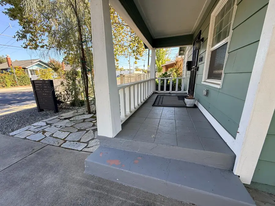 5850 Broadway, Sacramento, CA 95820 - #3