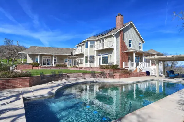 42158 John Muir Drive, Coarsegold, CA 93614