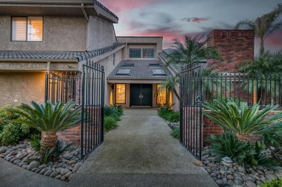 2788 W Bluff Avenue, Fresno, CA 93711 - #2