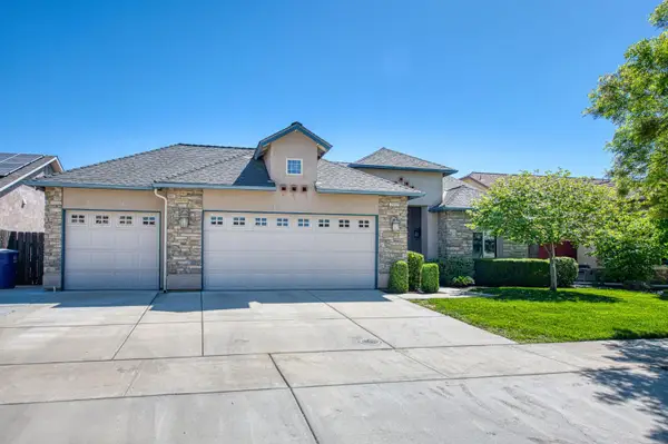 2952 25th Avenue, Kingsburg, CA 93631