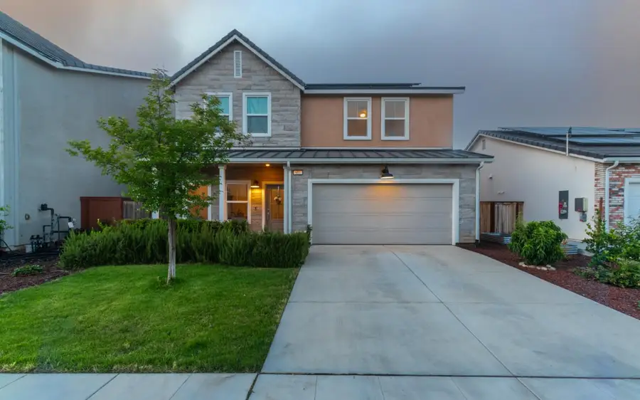 951 Kelso Avenue, Clovis, CA 93619 - #3