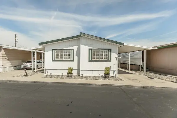 1551 6th Ave #35, Kingsburg, CA 93631