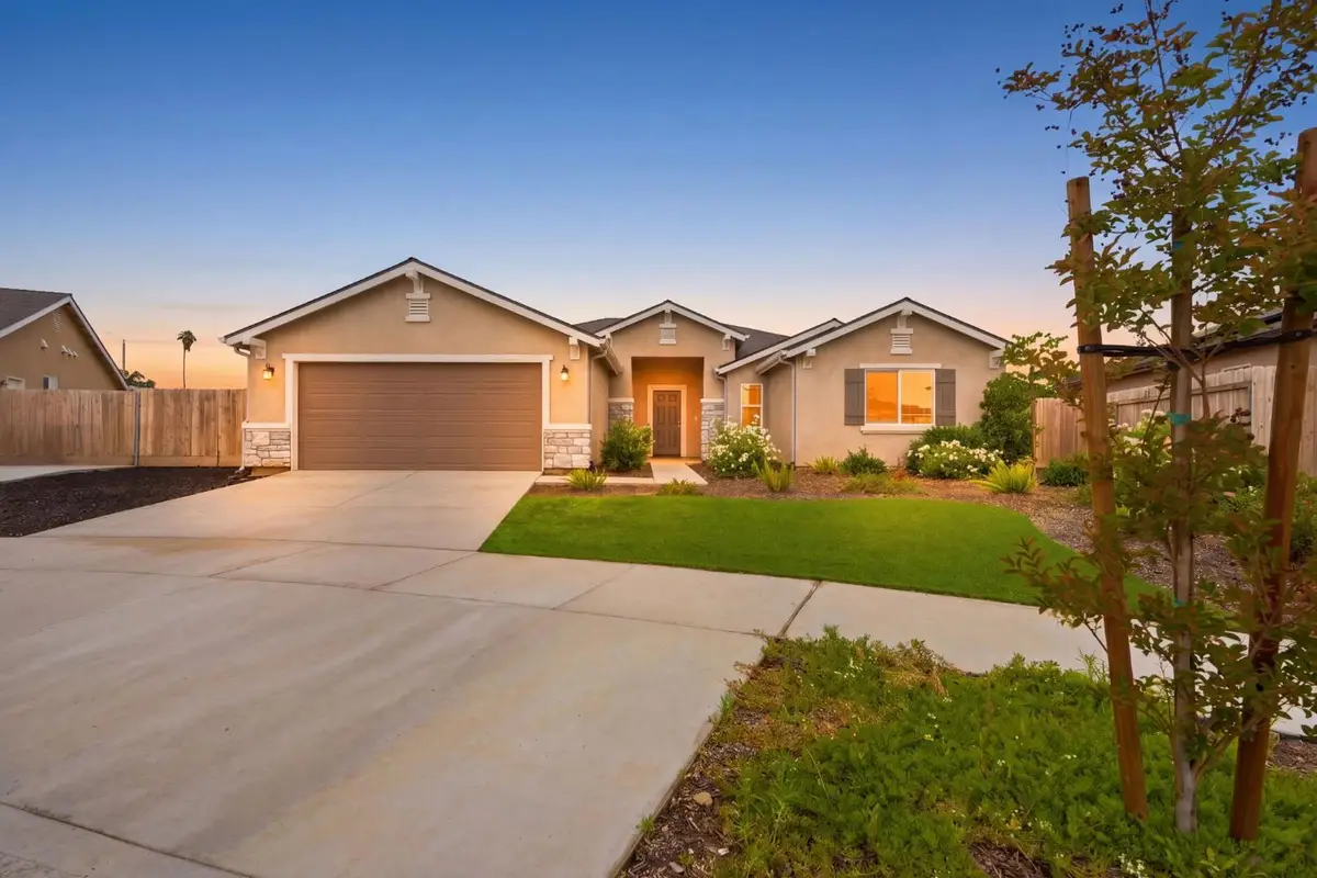 2198 W Ambassador Way, Hanford, CA 93230 - #1