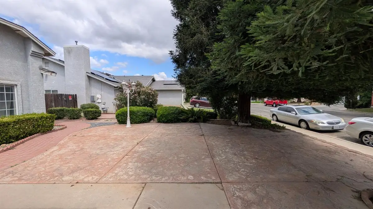 575 Macadamia Avenue, Madera, CA 93637 - #1
