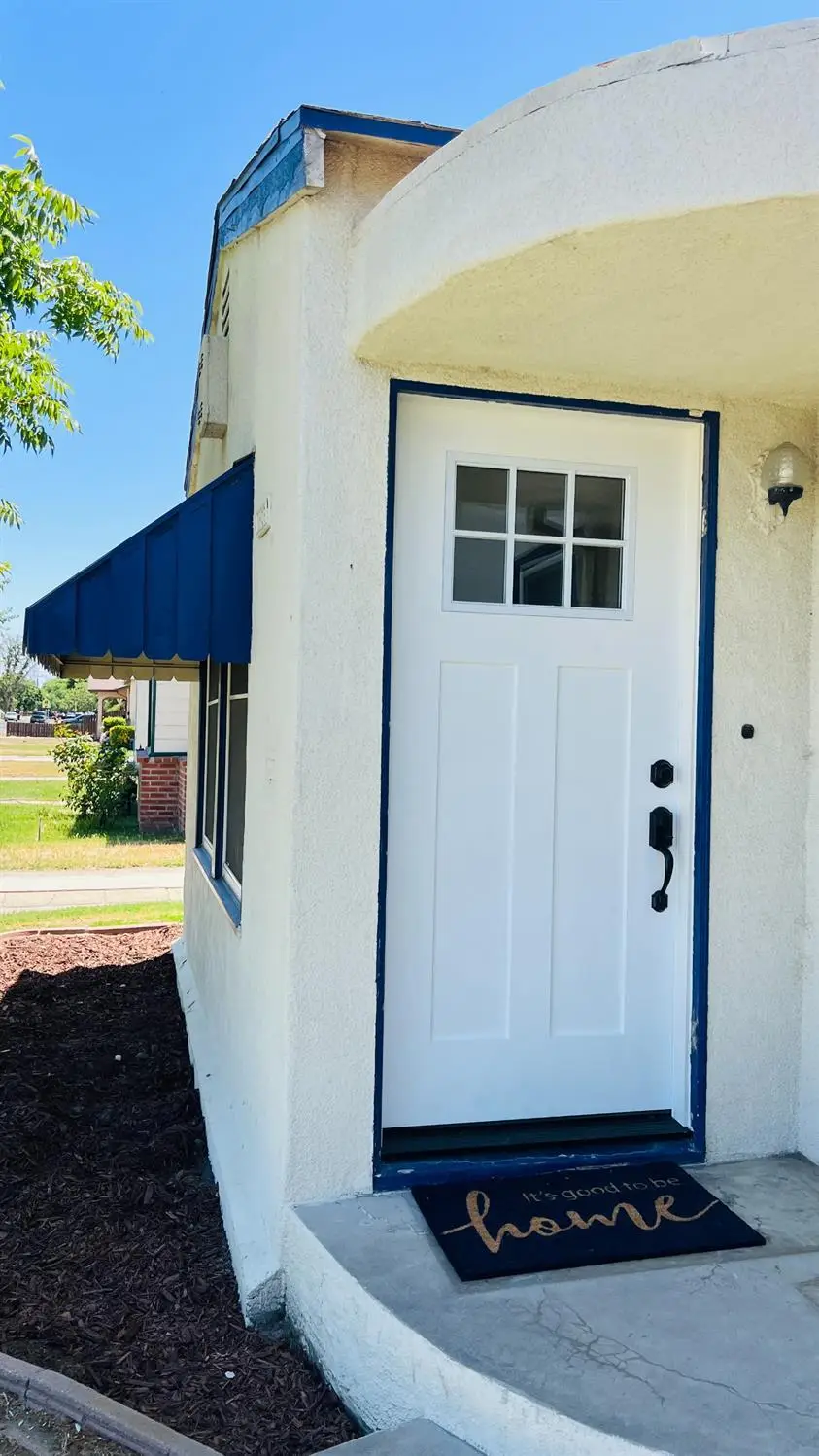 523 W Ivy Street, Hanford, CA 93230 - #3