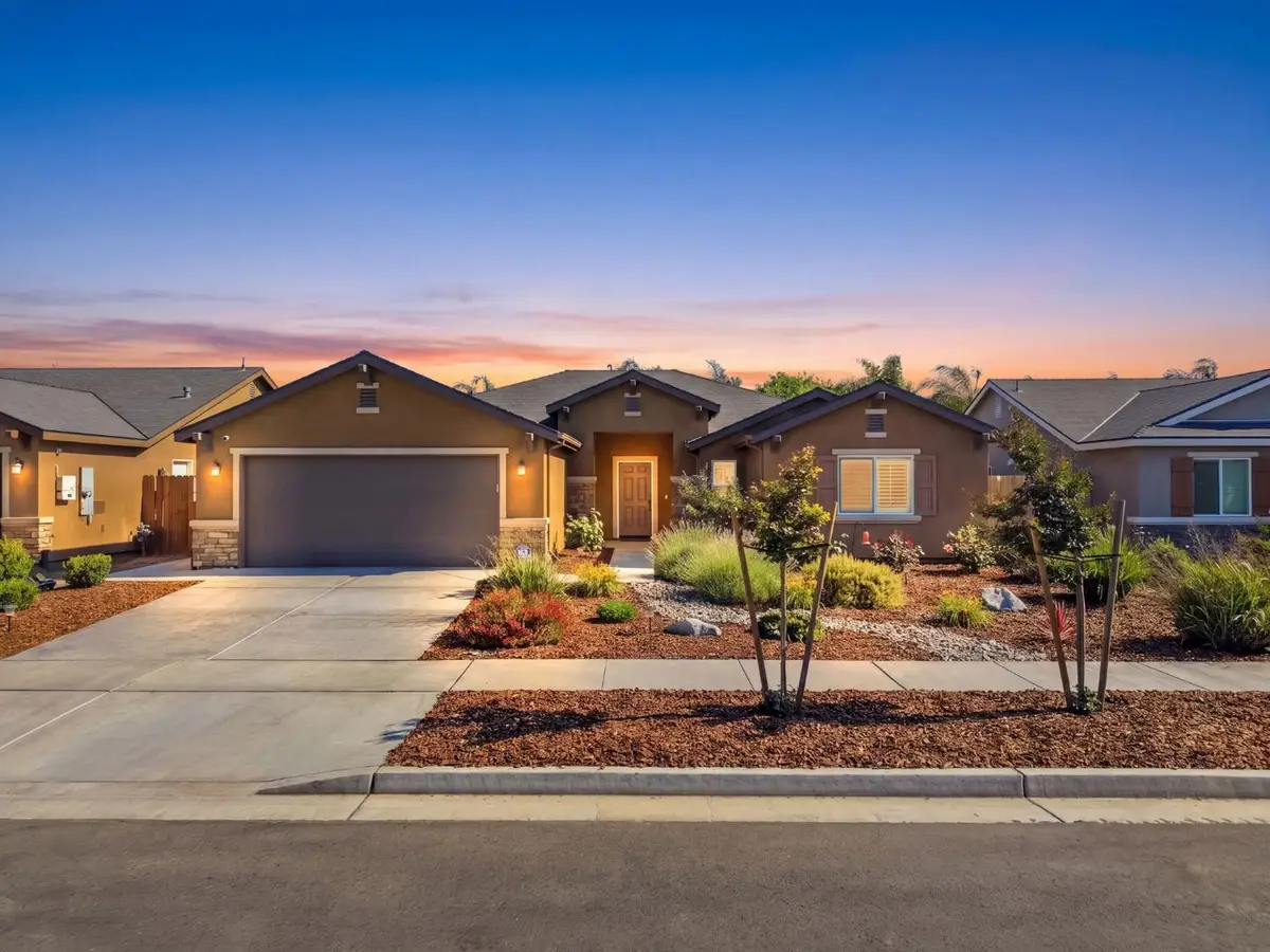 2045 W Chianti Way, Hanford, CA 93230 - #1
