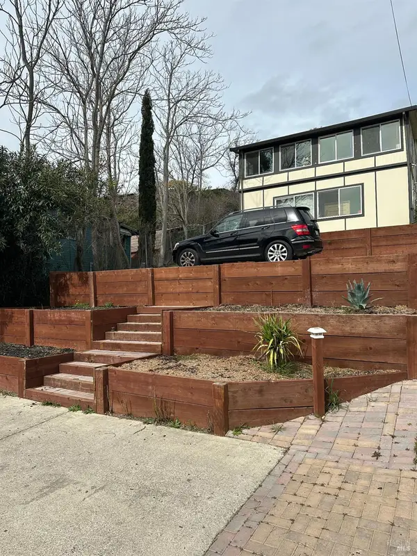 13698 Lakeshore Drive, Clearlake, CA 95422