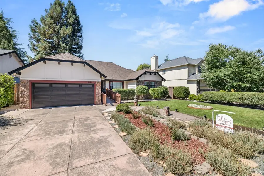 5525 Carriage Lane, Larkfield Wikiup, CA 95403 - Image #2