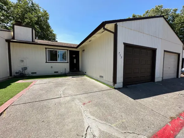 713 Blair Place, Santa Rosa, CA 95401