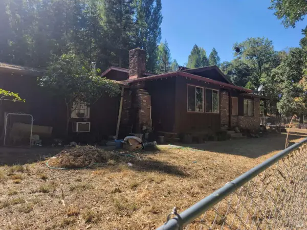 18800 Walker Road, Willits, CA 95490