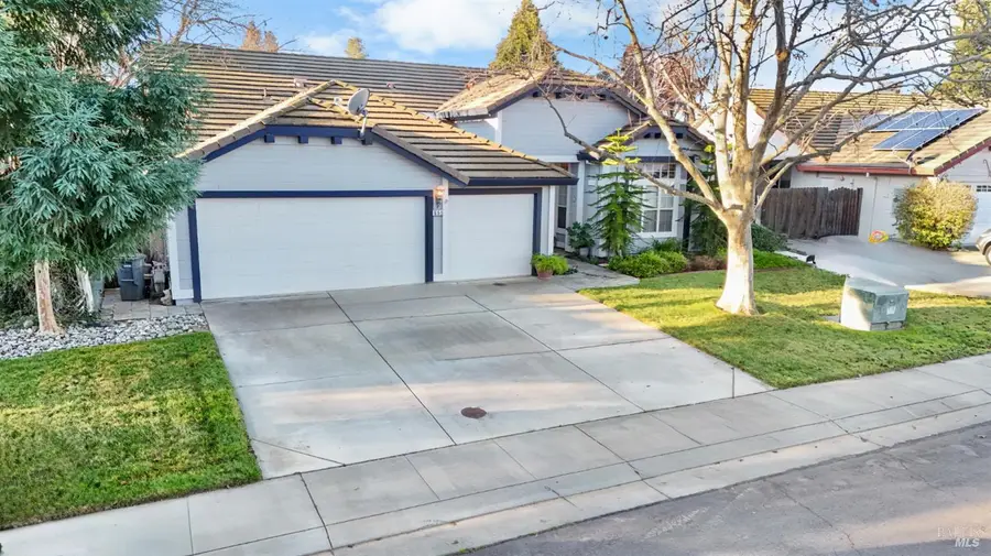 655 Yachtsman Court, Dixon, CA 95620 - Image #2