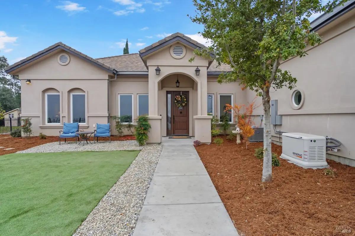 216 Alta Mira Drive, Vacaville, CA 95688 - Image #1