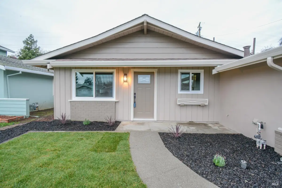 140 E Hemlock Street, Vacaville, CA 95688 - Image #1