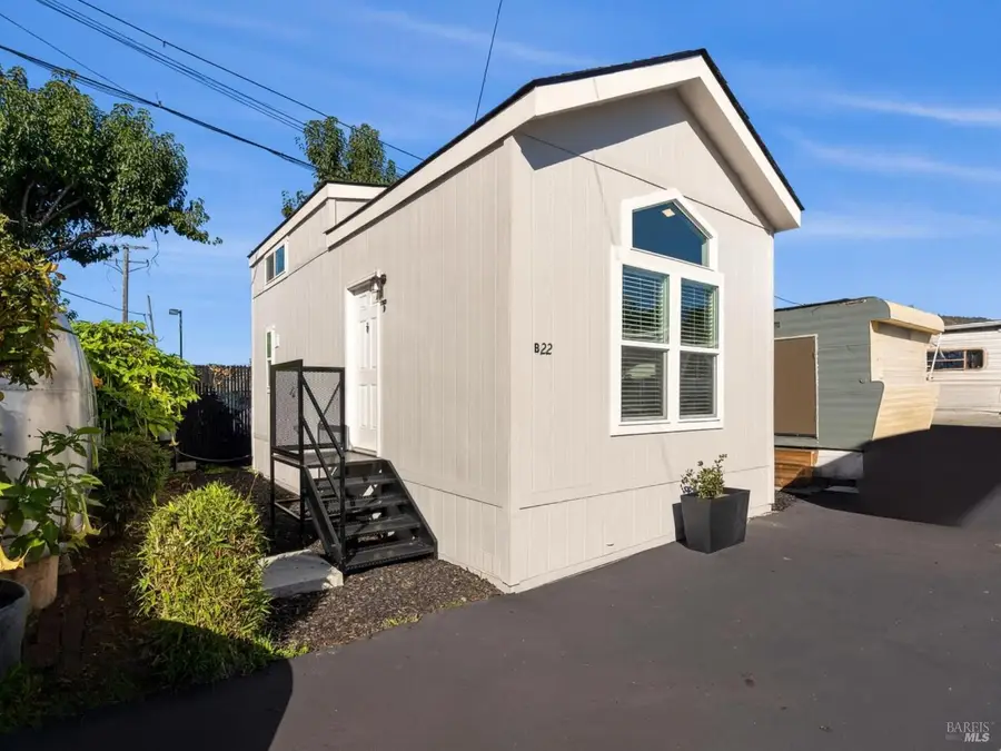 742 Francisco W Boulevard #B22, San Rafael, CA 94901 - Image #2