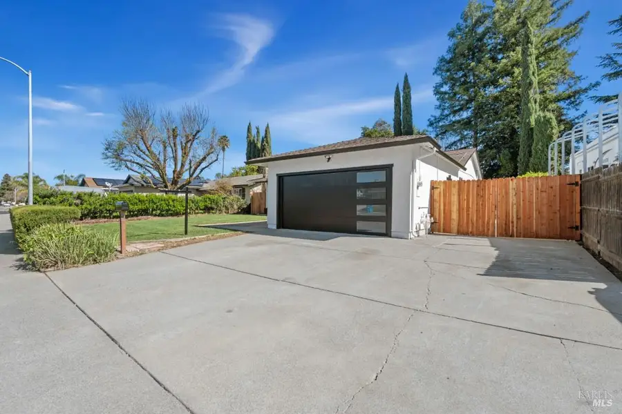 550 N Lincoln Street, Dixon, CA 95620 - #2