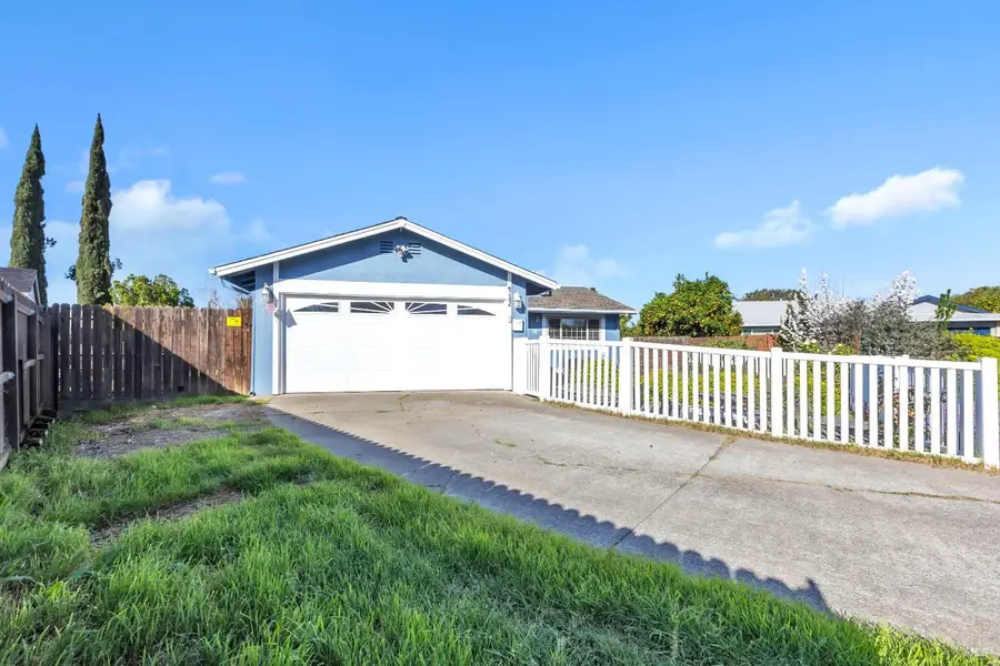412 Pepper Court, Vacaville, CA 95687 - #2