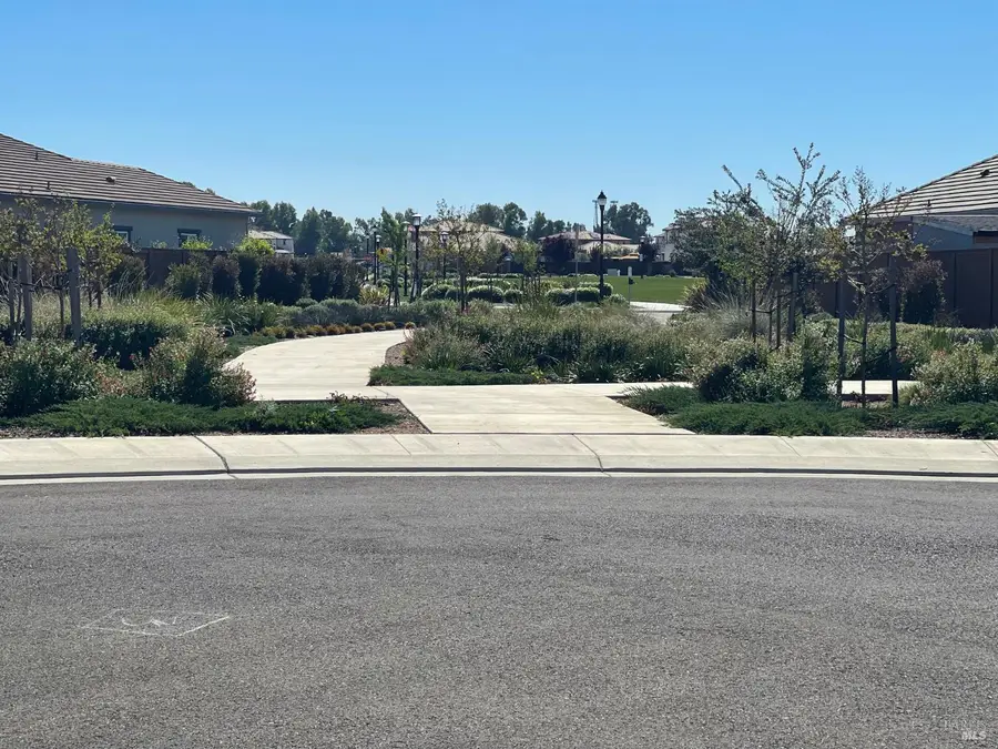 625 Peony Court, Dixon, CA 95620 - #2