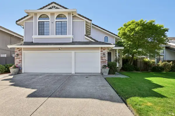 1422 Roman Drive, Rohnert Park, CA 94928