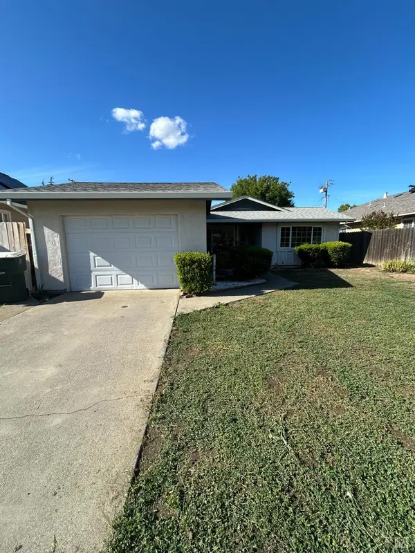 580 W B Street, Dixon, CA 95620